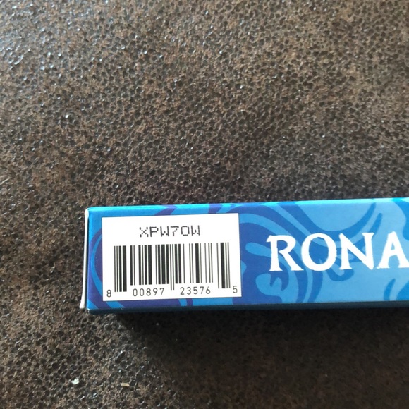 Nyx Makeup Limited Edition Avatar Matte Lipstick in Ronal fuchsia pink - Picture 7 of 7